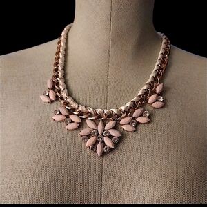 ViVI Blush Petal Necklace